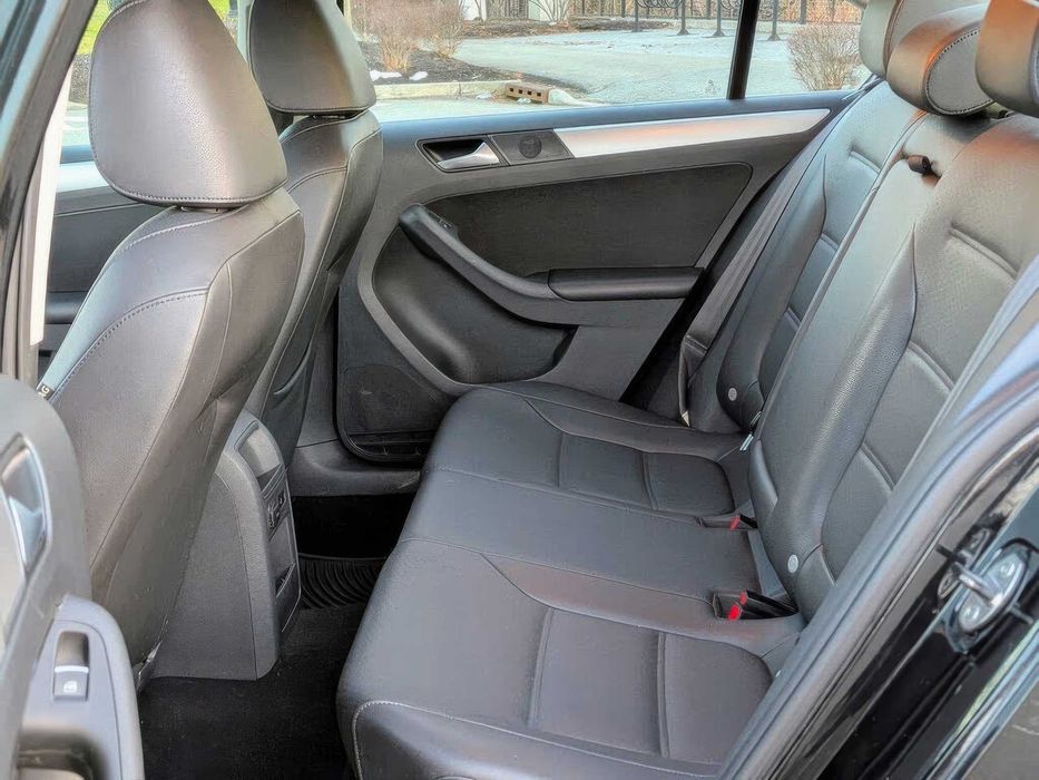 Volkswagen Jetta      2013