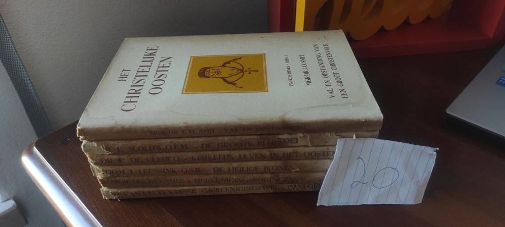 Christteluke oosten conjunto