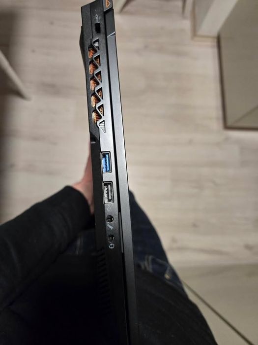 Laptop Gigabyte g5 rtx 4060