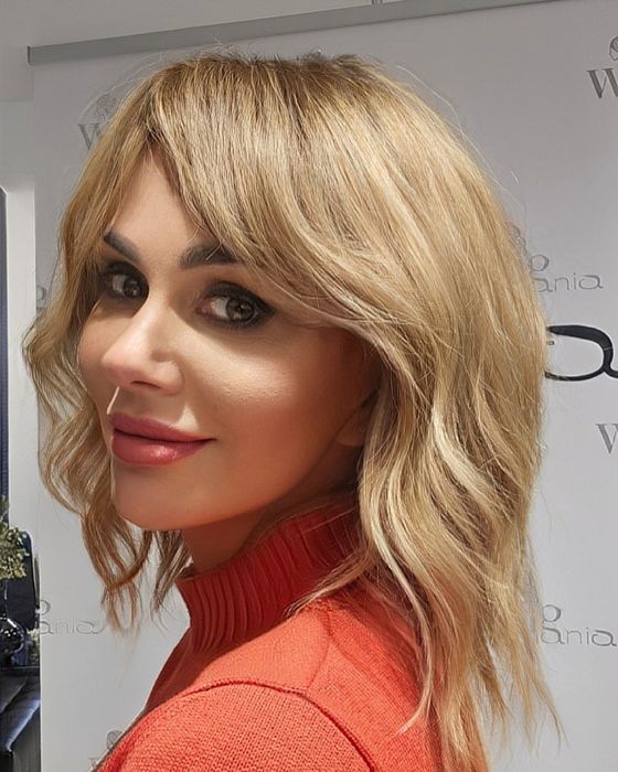 Peruka z włosów naturalnych beżowy blond z grzywką