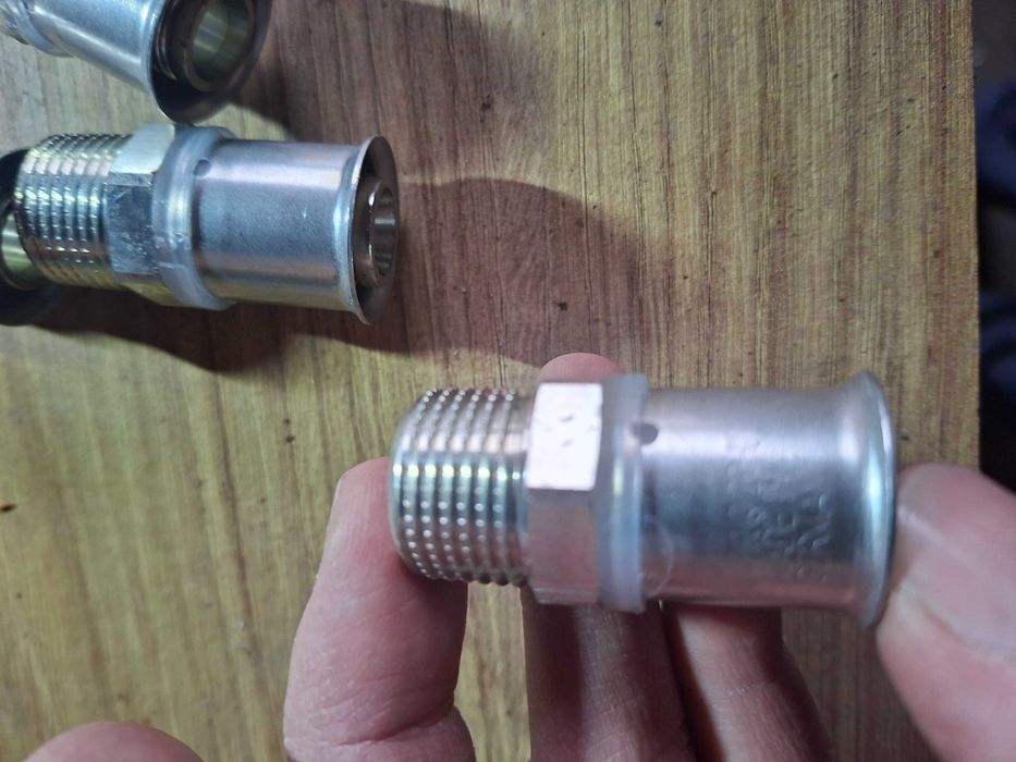 Kształtki złączki CO kolana pex  Maincor fi 1/2 3/4"