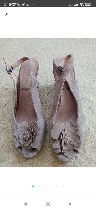 Шлепанцы босоножки