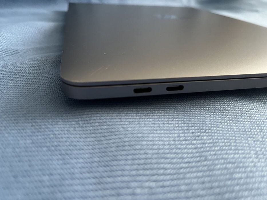 MacBook Pro M1 2020 16/256