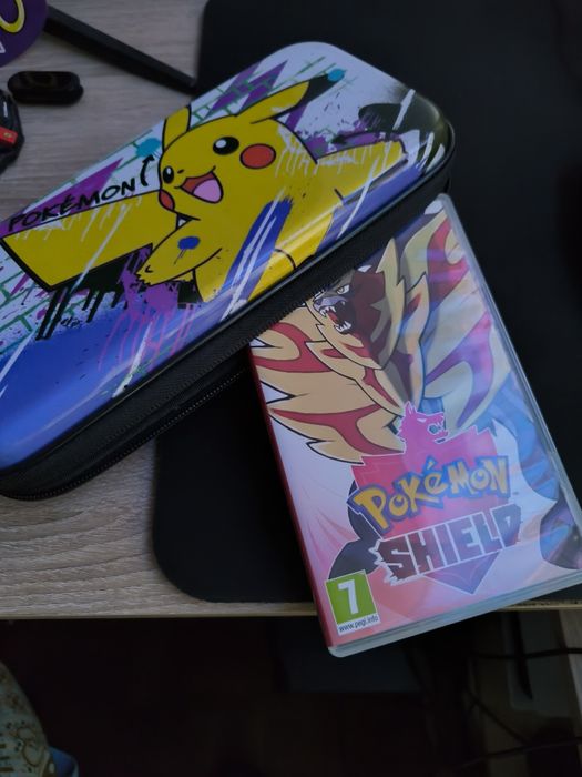 Nintendo Switch Lite Zacian e Zamazenta Edition (Pokémon)