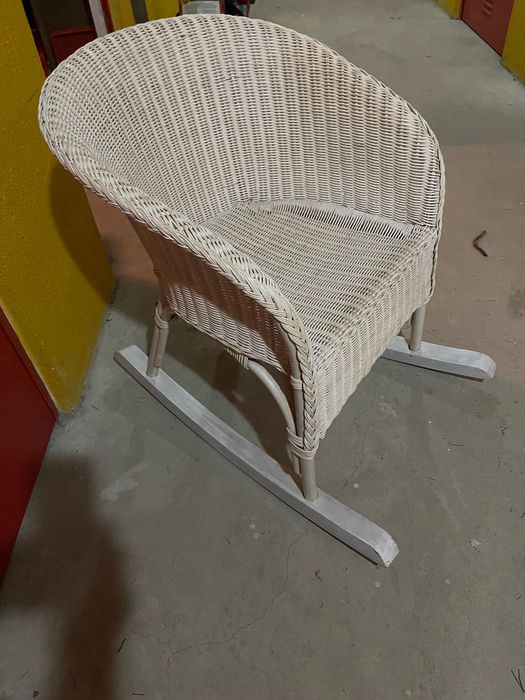 Cadeira baloiço pouco usada