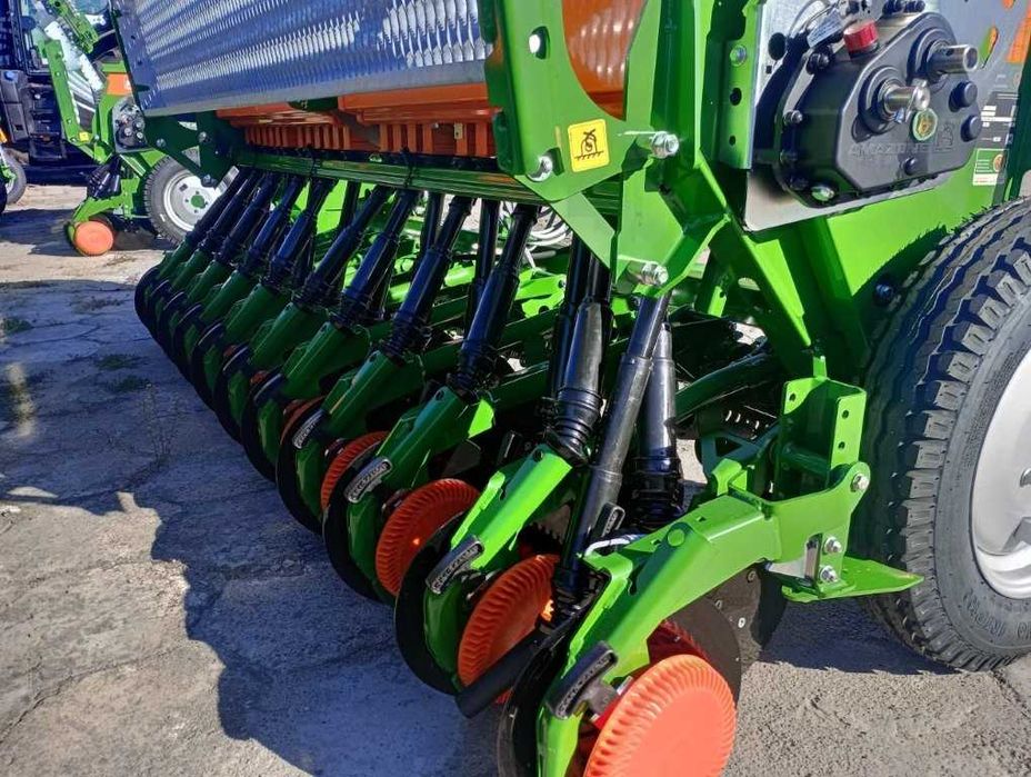 Siewnik zawieszany D9 3000 Special Amazone