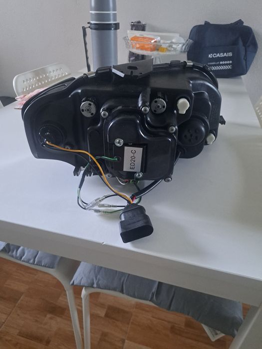 Faróis Audi A3 Xenon