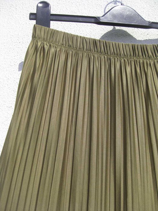 Плиссе миди юбка на резинке цвет хаки ZARA M