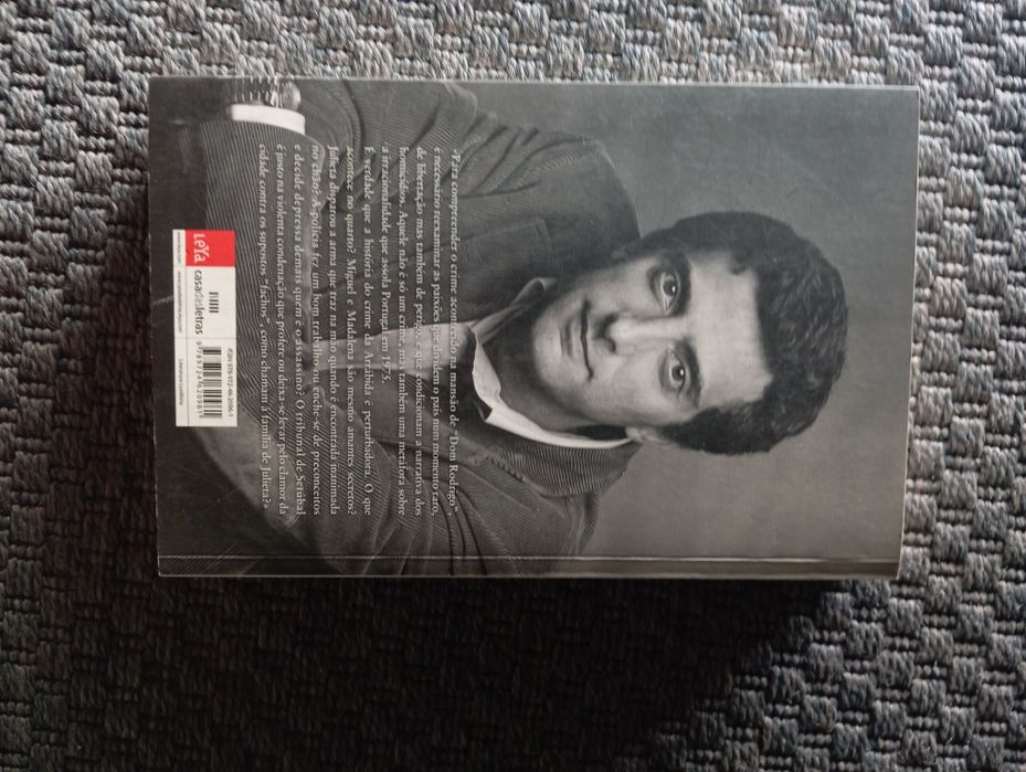 Livro Verão Quente de Domingos Amaral