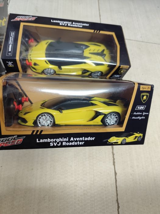 Carro Lamborghini com comando