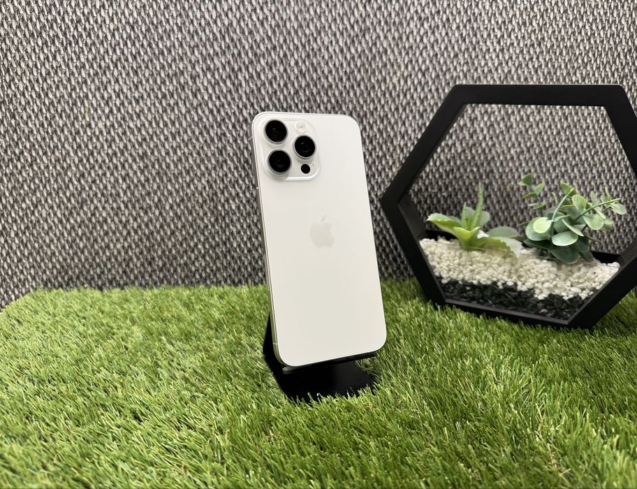 iPhone 15 Pro Max 256Gb Neverlock АКБ 92% White Titanium Айфон