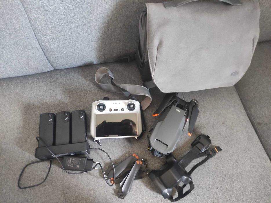 Idealny DJI Mavic 3 Classic 3 baterie, ładowarka Kontroler RC dotykowy