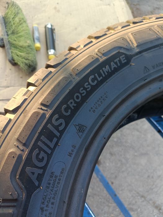 E15, 215/65R16c Michelin Agilis CrossClimate z 2022r 6.5mm