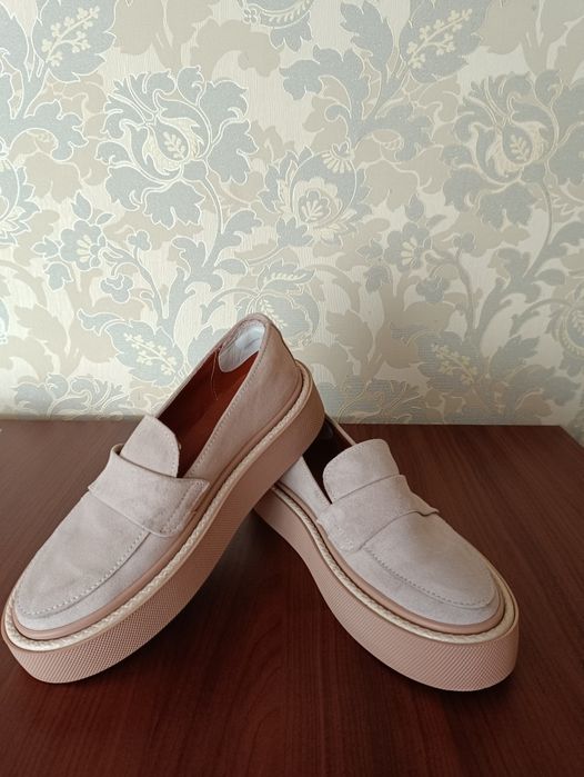 Продам лофери замшеві