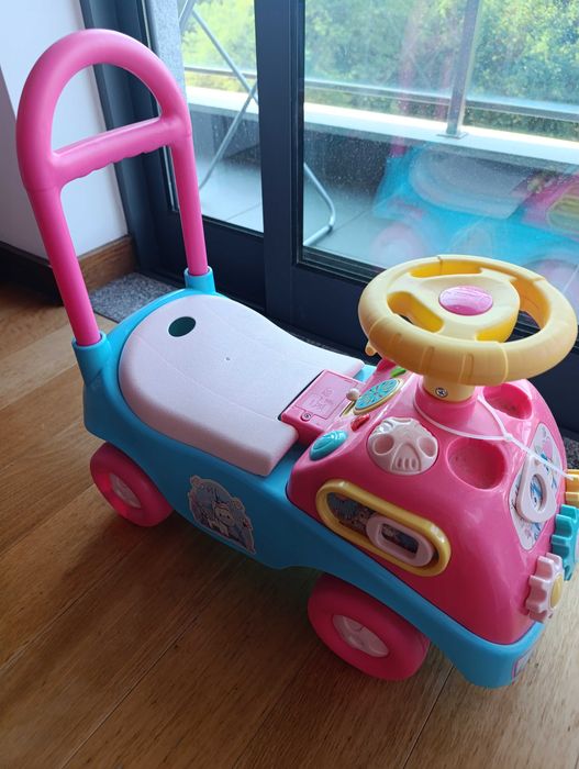 Carrinho brincar menina