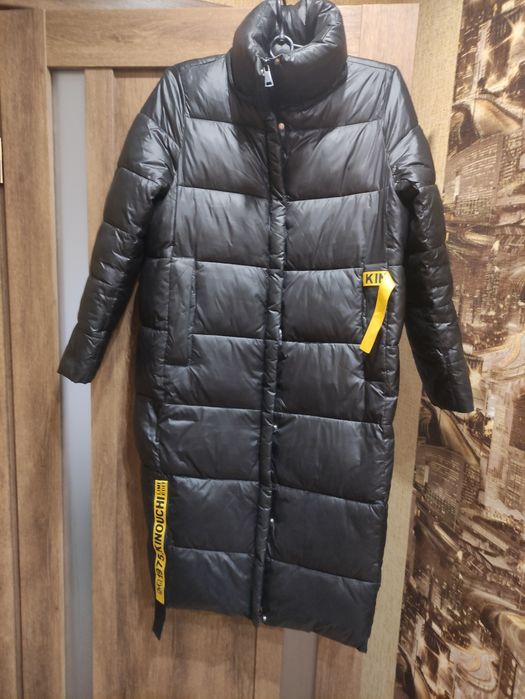 Продаю  фирменное зимнее  пальто