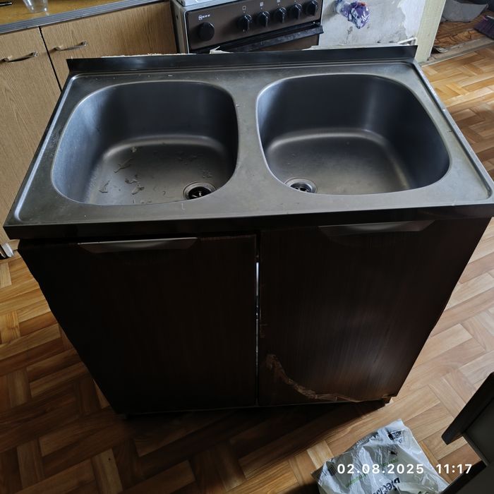 Zlew kuchenny W dobrym stanie