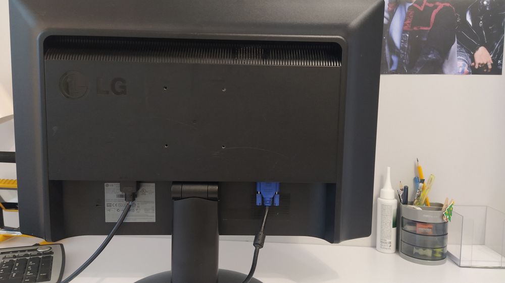 монітор LG Flatron W2234 S-SN — 22,4"