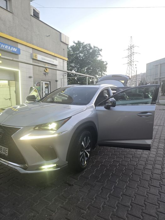 Продам lexus nx300