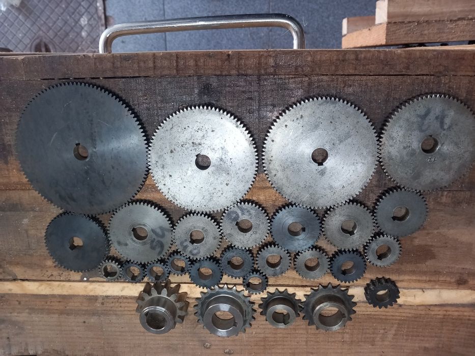 Acessórios para teares circulares.