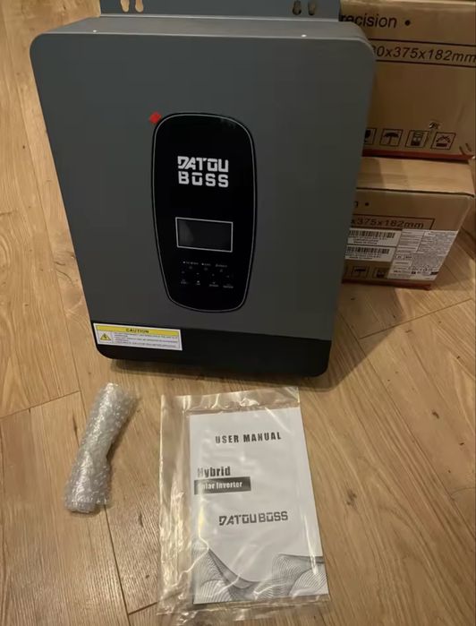 Гібридний інвертор DatouBoss 3 кВт 24В чиста синусоїда MPPT, Wi-Fi