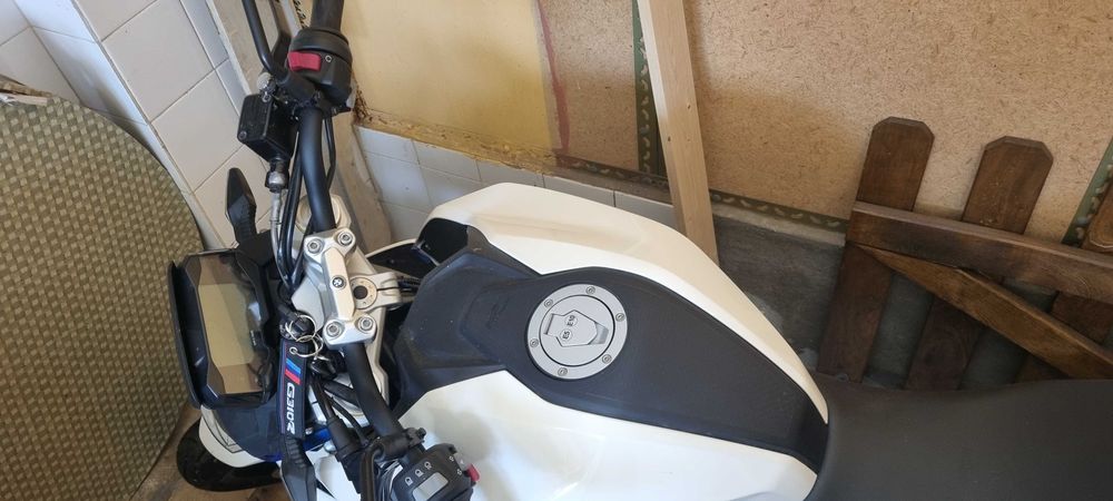 Mota BMW 310i R  poucos km como nova