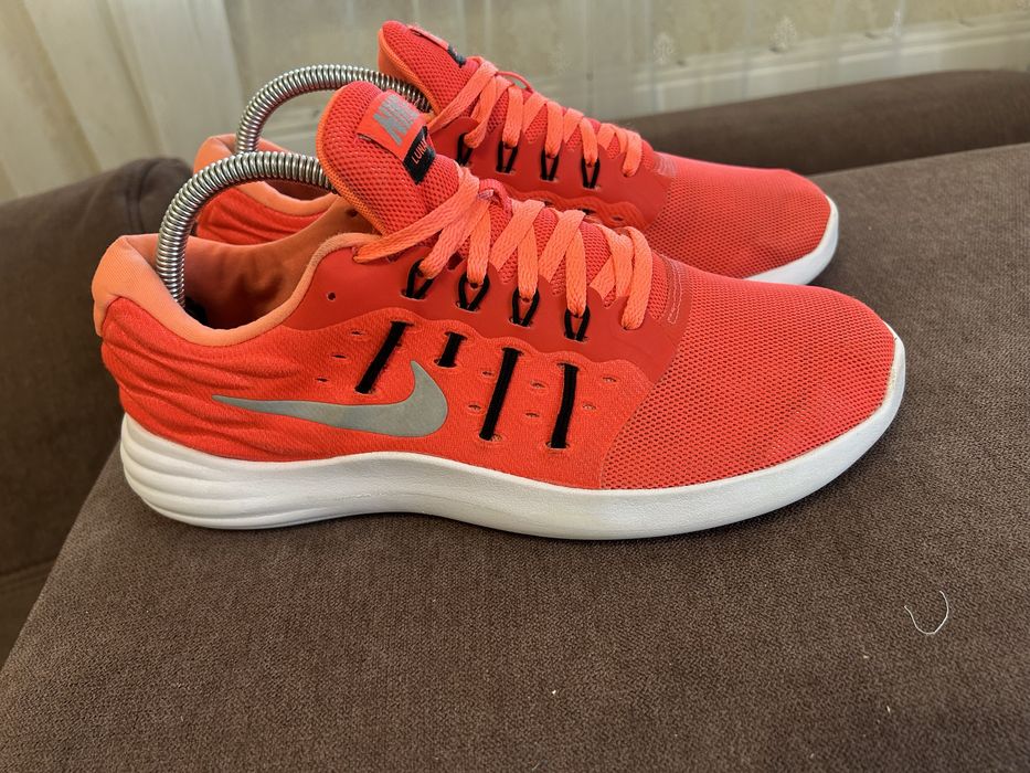 Кросівки Nike LunarStelos