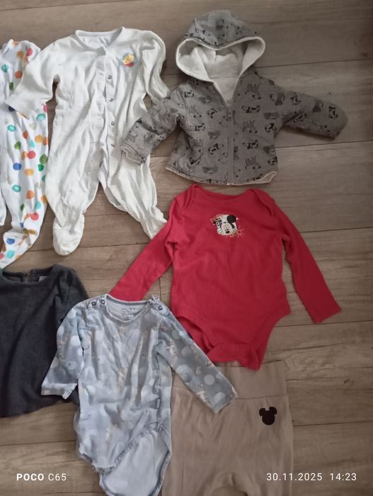 Zestaw ubranek dla niemowlaka rozmiar 68-74