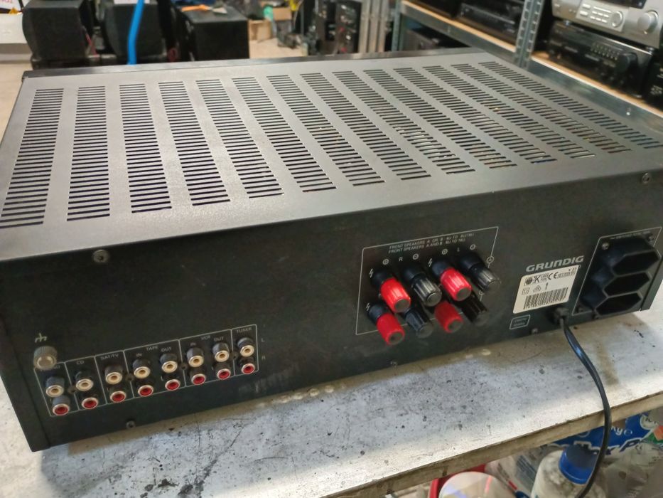 Wzmacniacz stereo GRUNDIG V23 Fine Arts