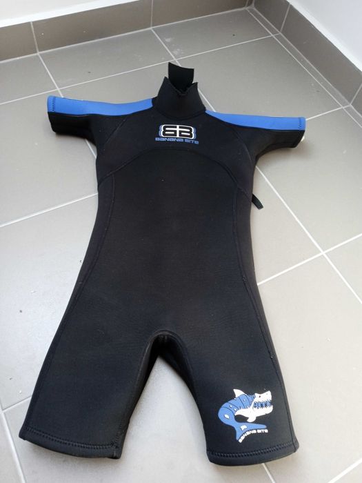 Piankowy strój do nurkowania rozmiar 4, 5 ( wiek 9 , 10 lat)