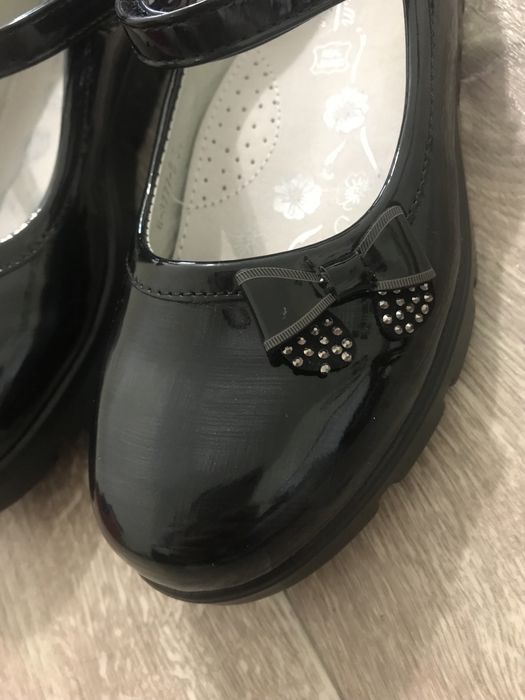 Туфлі для дівчинки