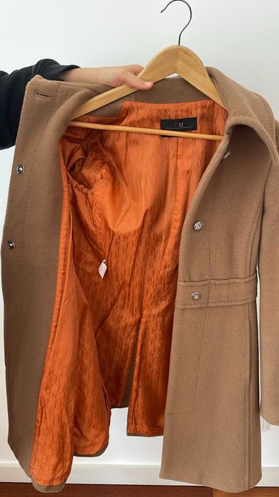 Casaco Carolina Herrera, camel