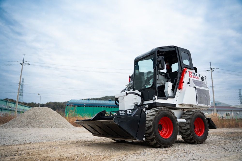 NOWA Koparko Ładowarka Terenowy wózek widłowy Ładowarka obrotowa Ciągnik 4x4 KUBOTA