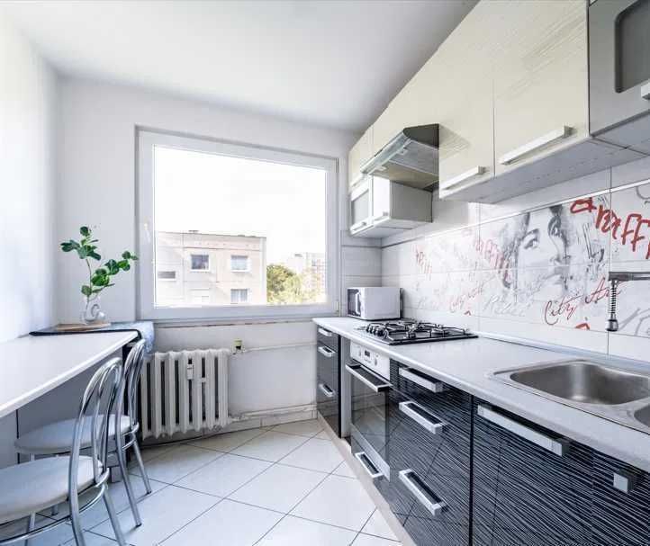 1300 грн. в місяць проживання Здам місце в кімнаті Київ метро Теремки