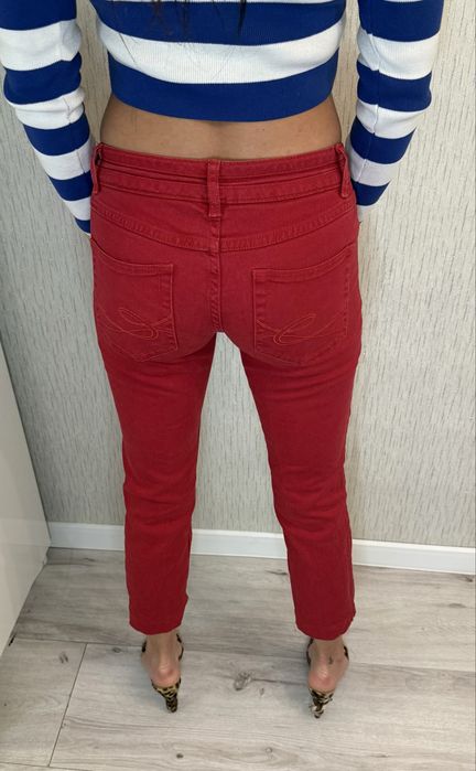 Czerwone spodnie z niskim stanem czerwone jeansy Esprit 7/8 cygaretki
