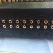 Amplificador Plinius 2100i com comando imaculado