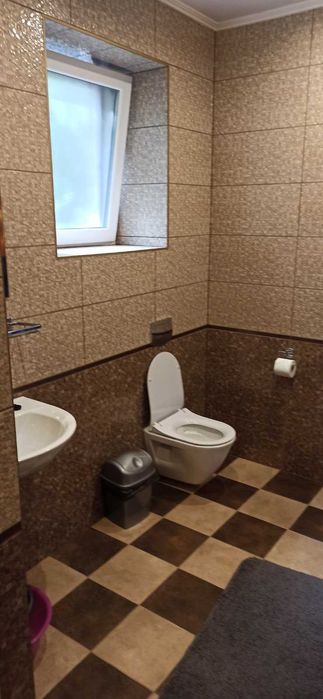 Частина вілли з окремим входом та вигодами