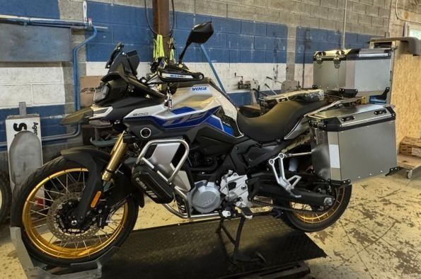 (NOVO) Malas Laterais + Top Case Alumínio/Pretas Voge 900 DSX