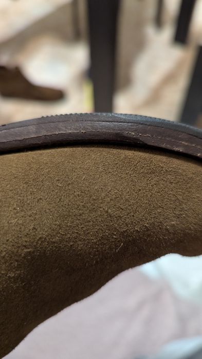 Замшеві чоботи Grenson