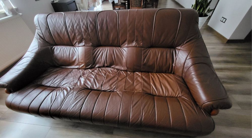 Шеіряний диван і два крісла