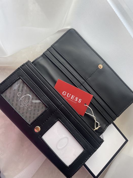 nowy czarny portfel guess
