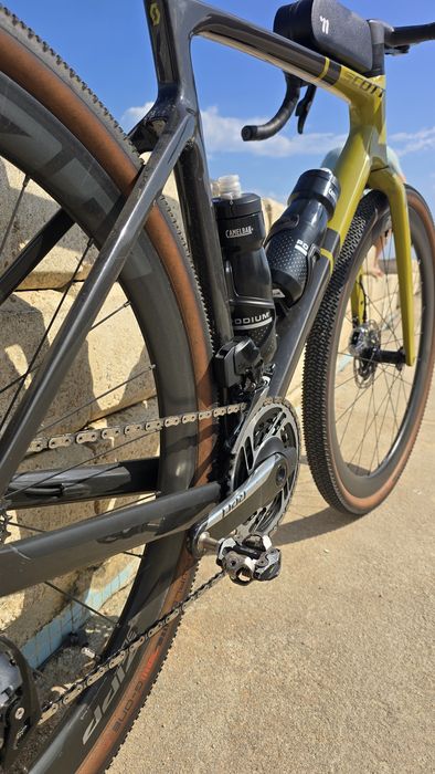 Scott Addict  Gravel Tuned  + Acessórios