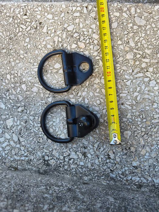 Uchwyt do mocowania ładunku