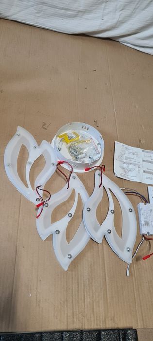 Lampa led z pilotem