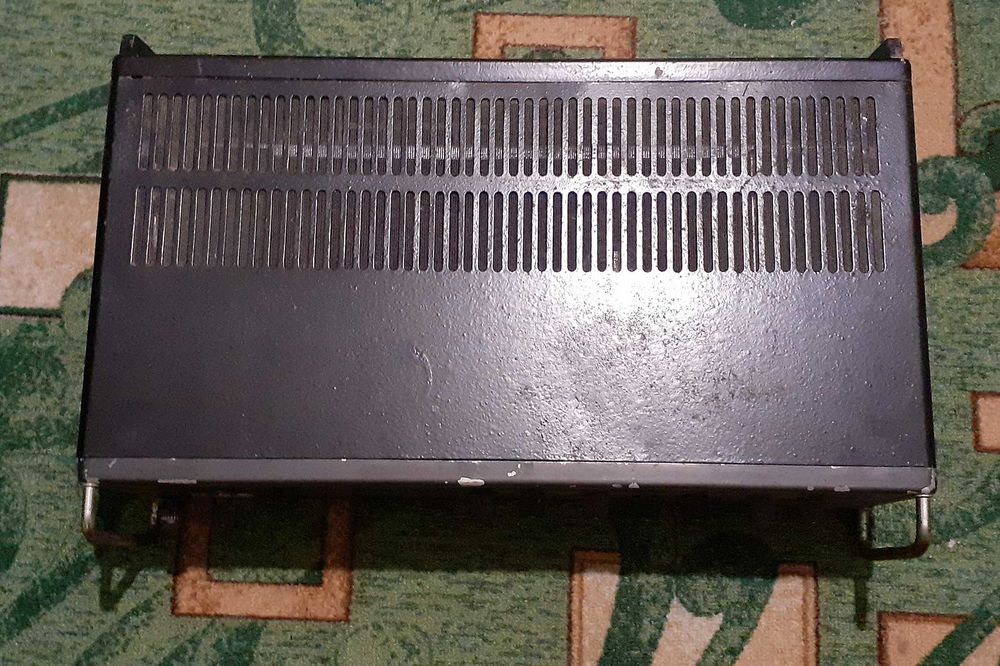 Музичний підсилювач Tesla