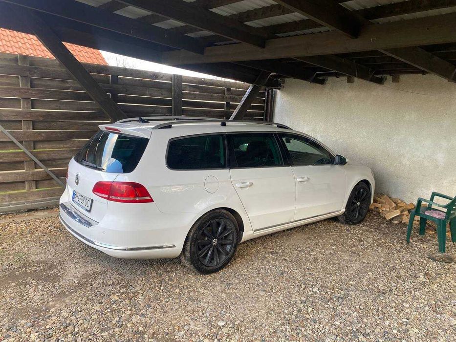 Продам Volkswagen Passat 2012  2.0 Diasel универсал топовой комплектации