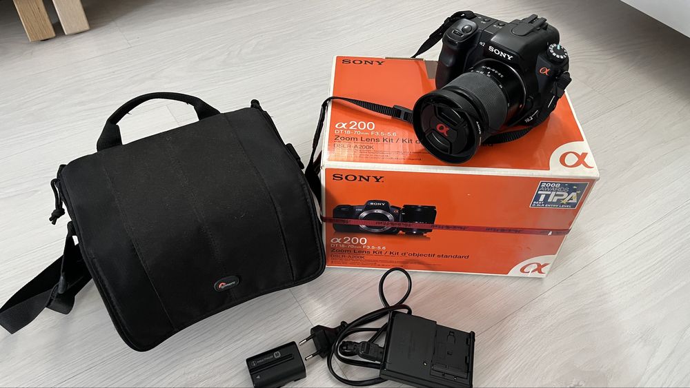 Aparat lustrzanka SONY Alfa A200 w b. dobrym stanie zestaw