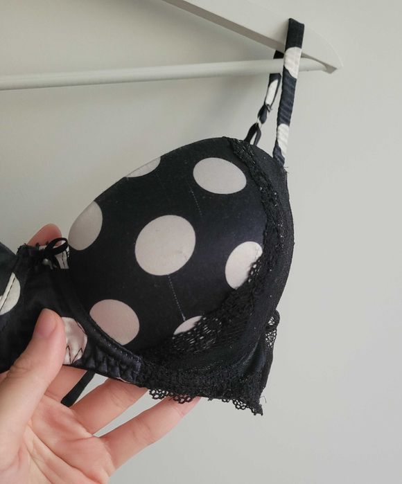 Intimissimi biustonosz Sofia 75B czarny w białe kropki koronka pinup