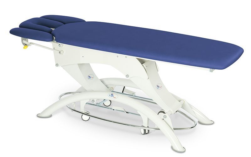 Продам стол массажний