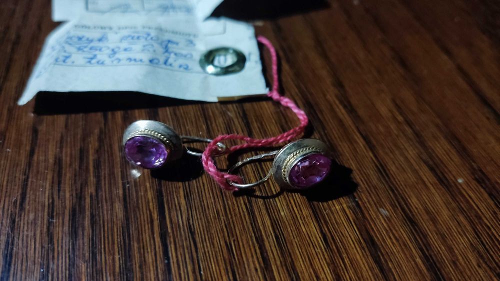 Złote kolczyki z kamieniem_próba 3_złoto 585